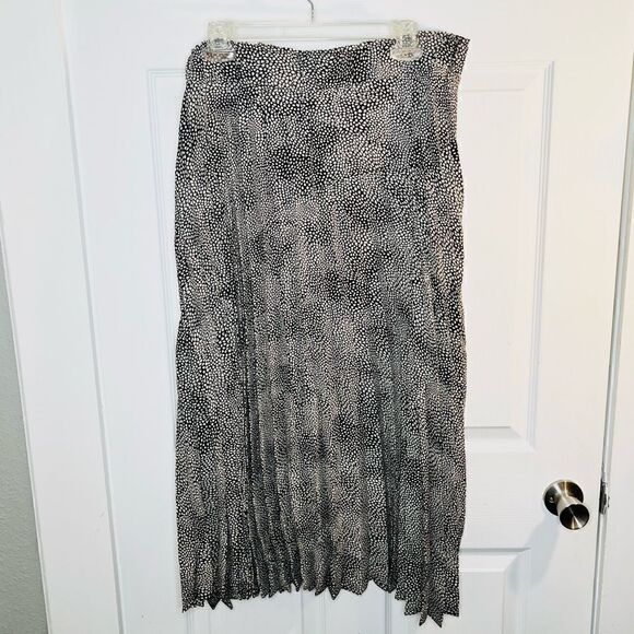 T Tahari Dotted Pleated Skirt A-Line Cream Black Mini Skin 1X - Picture 7 of 10